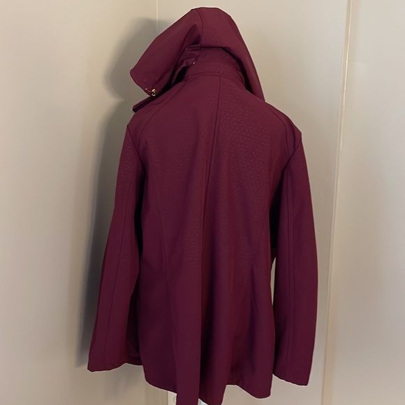 Lightweight spring or fall jacket - Picture 7 of 11